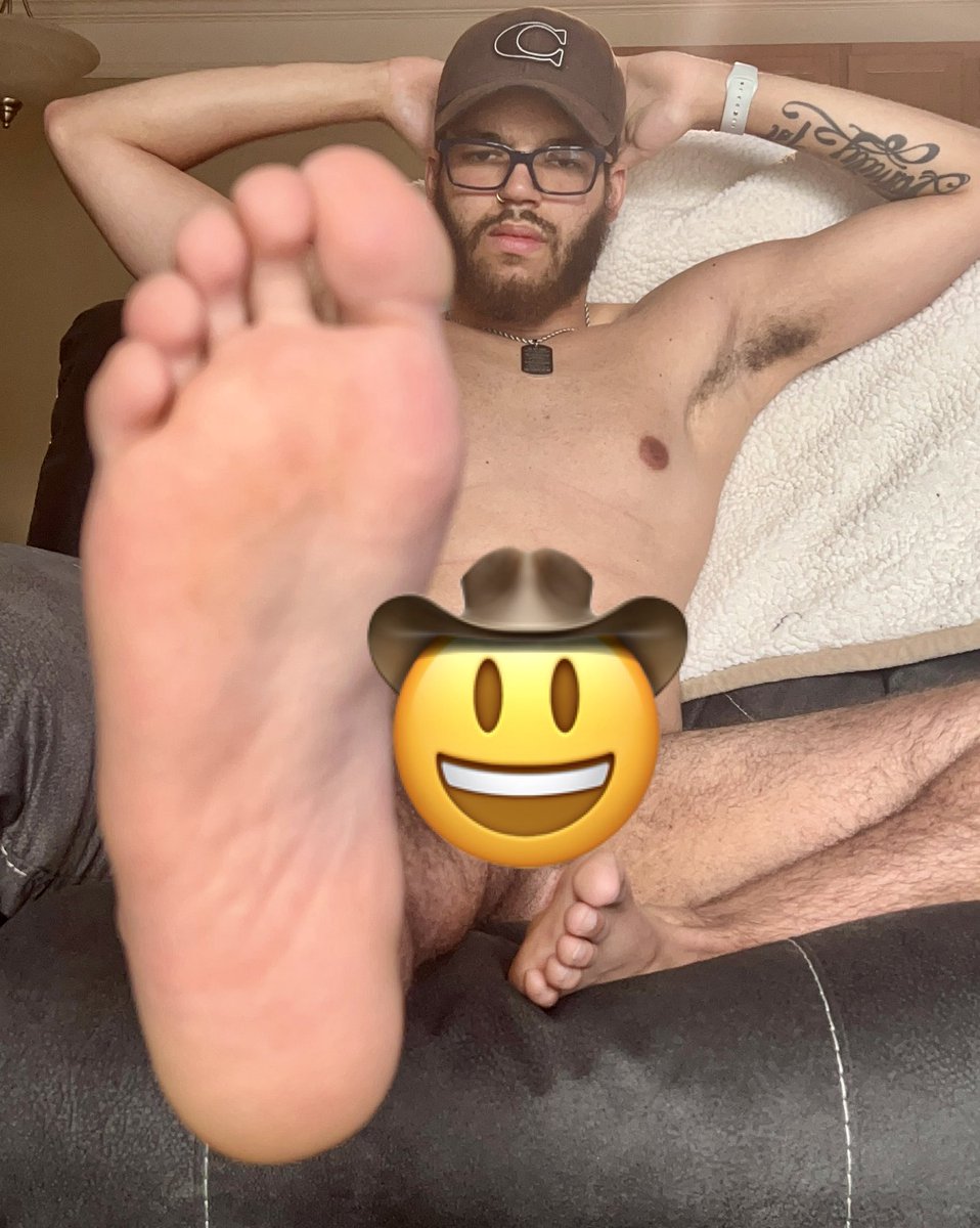 MixedBoyFeet99's tweet photo. 5 DOLLAR ONLYFANS!
💪🏻🦶😈
More content like this👇 on my OF 
#feet #malefeet #gayfeet #nude #naked #onlyfans RETWEET! 
👇🦶👿🤠
https://t.co/6PDtE2Du4o https://t.co/nFFmjXivph