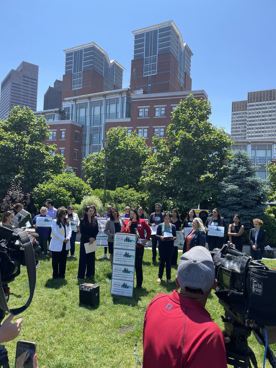 ginachristo's tweet image. So proud of @DrivingMA4ward coalition for all their hard work to make #WFMA possible *and* their leadership in the run up to implementation! #mapoli 

Applications open July 1, visit mass.gov/wfma for more info!