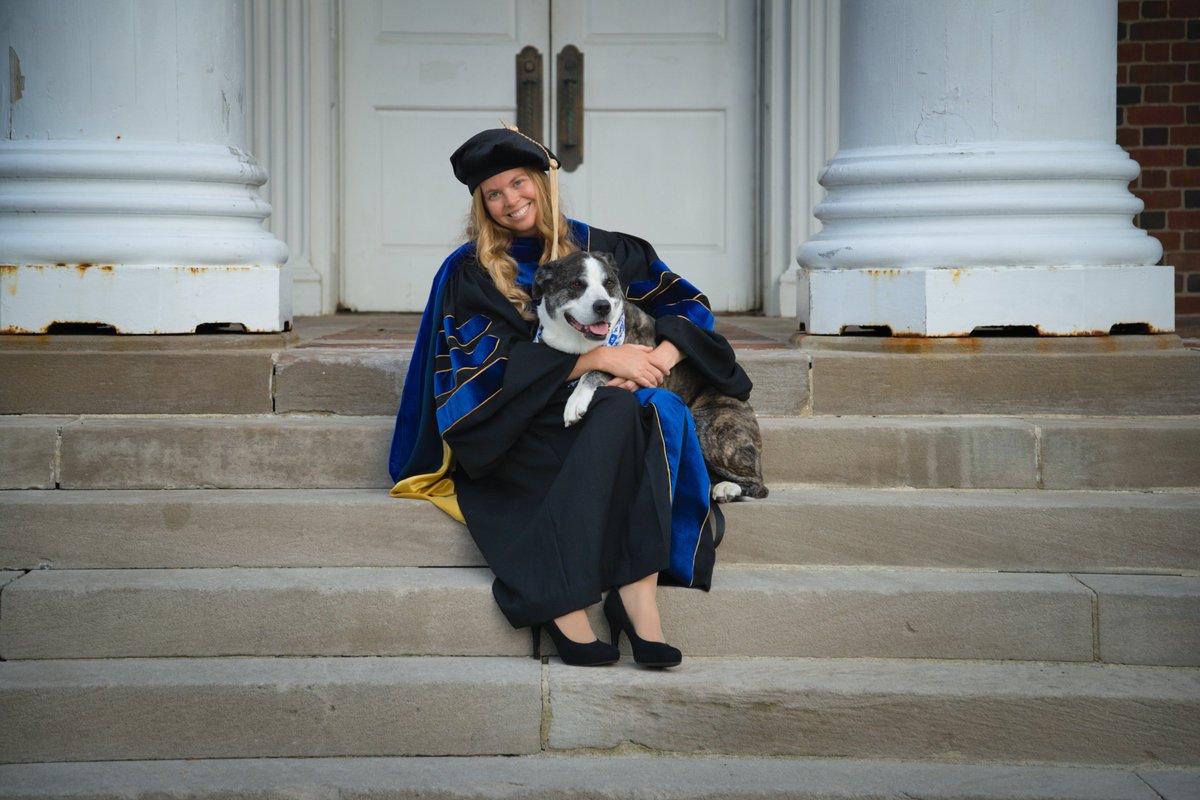 Congratulations to @KellyNGrenier on a successful dissertation defense! Kelly, who'll be starting a TT job @EmoryAndHenry this Fall, was a teaching whiz at UK, earning a grad teaching &amp; learning certificate and winning teaching awards both from the Provost &amp; from <a href="/UKarts_sciences/">UK Arts & Sciences</a>