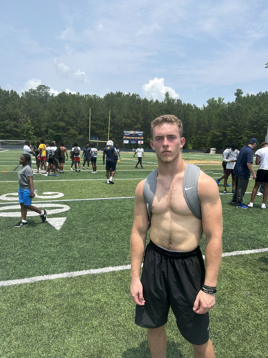 B_Pritchett22's tweet photo. Enjoyed the chance to work last week @ReinhardtFB camp. Appreciate the coaches working with us and giving us a chance to #compete2WIN. #CLAWSout #recruittheJUNGLE @RidgelandHSFtbl @RecruitGeorgia @NwGaFootball https://t.co/RfjzDVAWcE