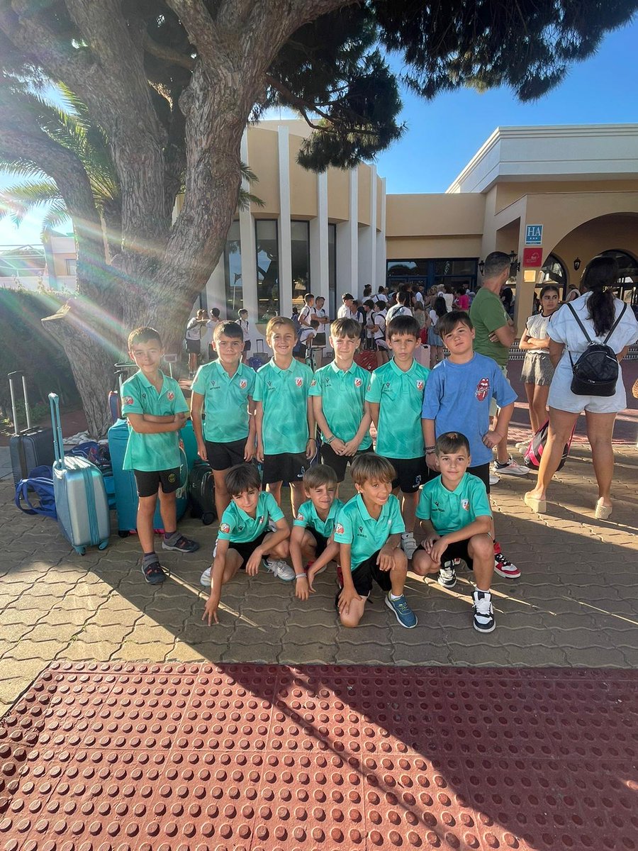 CDsededos2002's tweet image. Siempre serán nuestros campeones.

#aupasededos 
#lacanteradelaciudad
#juntossomosimparables
#canteranazarena
👟⚽️🧡💙❤️