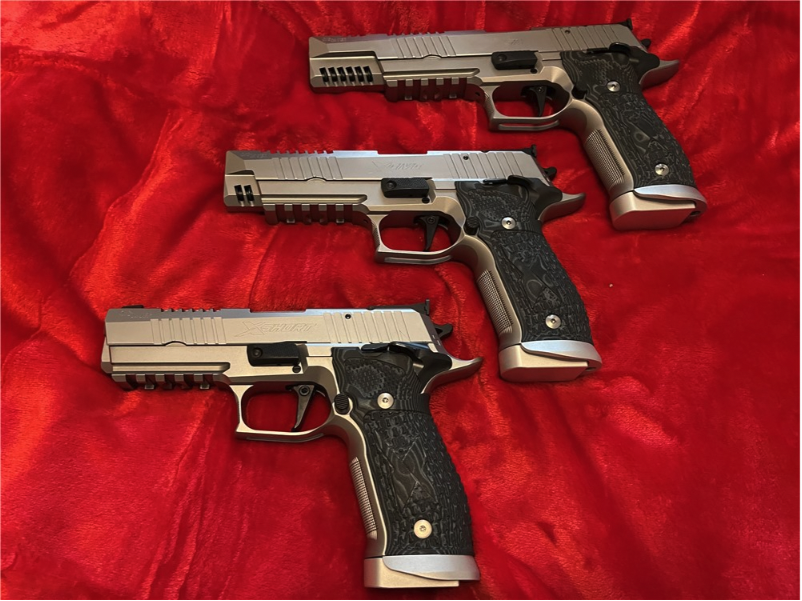🔥 Hot Listing of the Day on GunBroker: Sig Sauer P226 Skeleton Supermatch trio - X-Short, X-Five & X-Six.
🔥 See them here: bit.ly/3phPRUY

Would YOU add these to your collection?

#gunbroker #sigsauer #sigp226