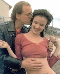 Happy Birthday to Juliette Lewis who turns 50 today! 