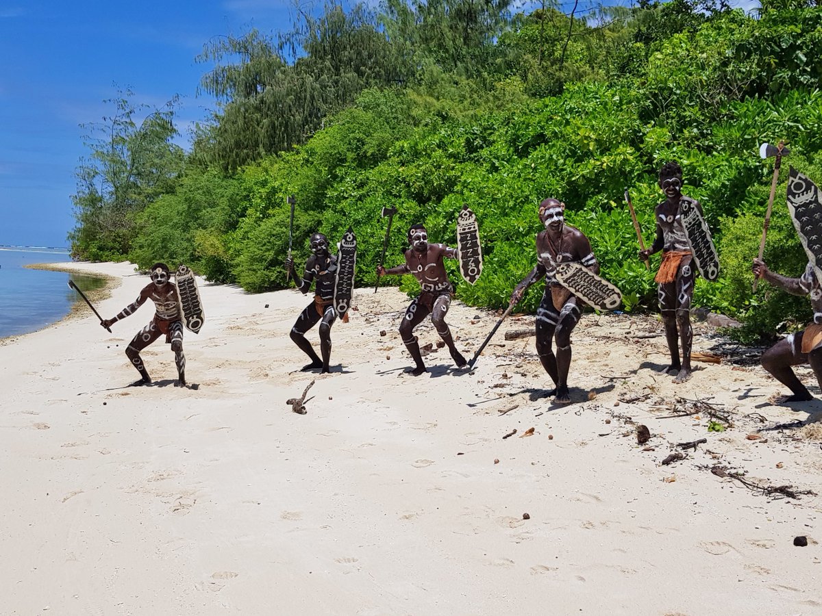 Discover the small Pacific island nation of the #SolomonIslands and you will discover why it is so different to the busier islands of Fiji and Vanuatu. The Solomon Islands offers a unique spin to your tropical getaway. buff.ly/42RzxZ4 
@VisitSolomons #IslandParadise