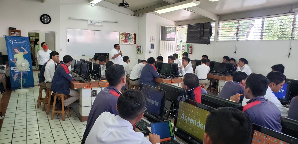 FundacionPenon's tweet photo. Gracias a este increíble programa de JA México estos jóvenes desarrollaron sus habilidades empresariales🧑‍💻 
Descubre todos los detalles en el #BlogPeñón: https://t.co/oasuN49FIm

#FamiliaPeñón #Educación #Emprendedores https://t.co/rpKYRnvKUA