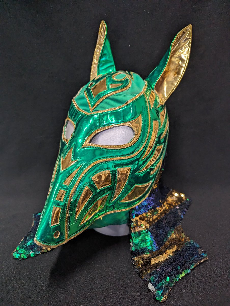 jarajarasan's tweet image. A belated birthday present to myself😁⁡
⁡ #mask  #cmll  #esfinge  #luchalibre  #プロレスマスク  #ルチャリブレ  #エスフィンヘ