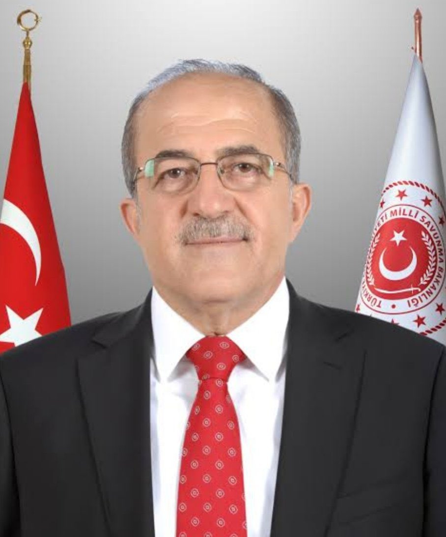 veyseldemirci06's tweet photo. Resmi Gazete'de yayımlanan atama kararına göre; Milli Savunma Bakan Yardımcısı görevini yürüten Hemşehrimiz Şuay Alpay yeniden Milli Savunma Bakanlığı Bakan Yardımcılığı görevine getirildi. Sayın @SuayAlpay 'a görevinde başarılar diliyorum. https://t.co/F1YLeu5nIF