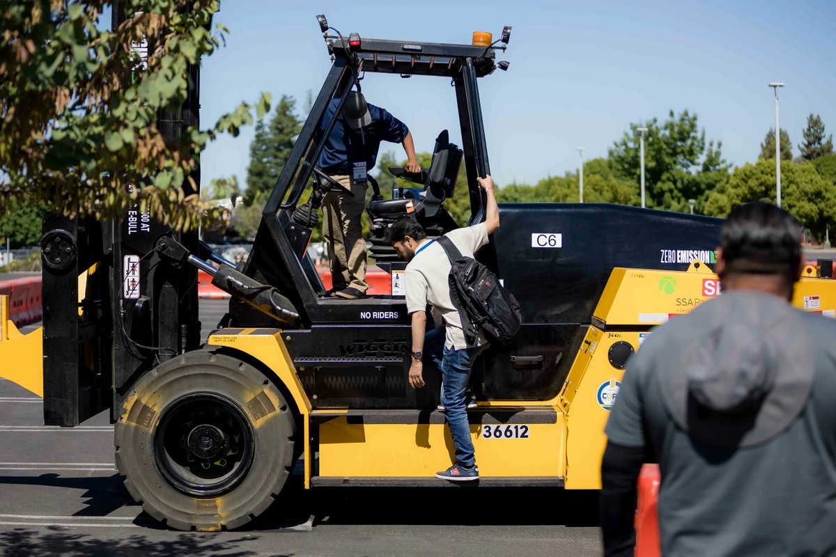 It doesn't get more off-road than construction equipment. 

We're putting #ZeroEmission equipment and incentives in the same place today at our #RideAndDrive23 event in Fresno. 

Let's build a cleaner future together.