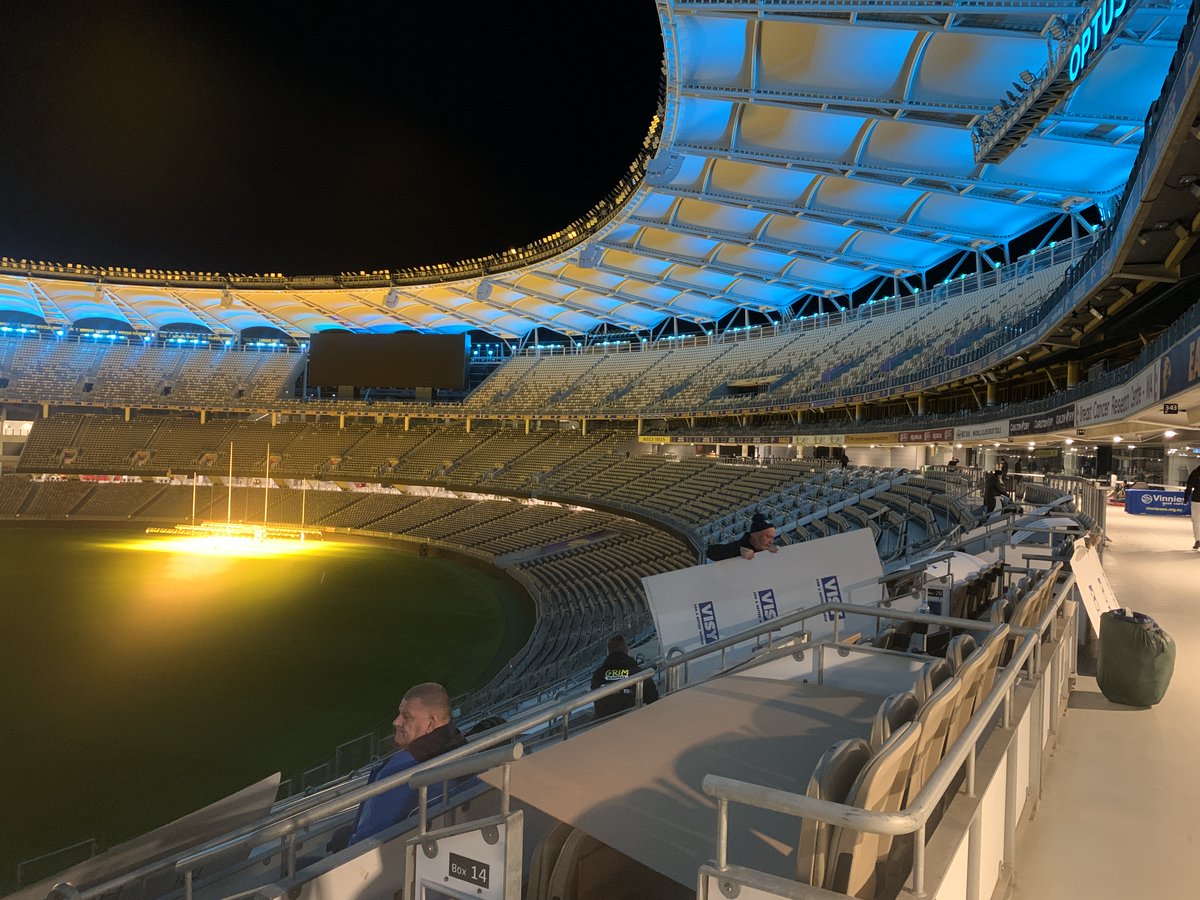 Perth CEOs will join us at <a href="/OptusStadium/">OptusStadium</a> tonight to learn more about homelessness and Vinnies services in WA. The impact of their fundraising will be felt over the next year as we continue to help the most vulnerable West Australians. bit.ly/VinniesCEOSlee… <a href="/CEOSleepout/">CEOSleepout</a>