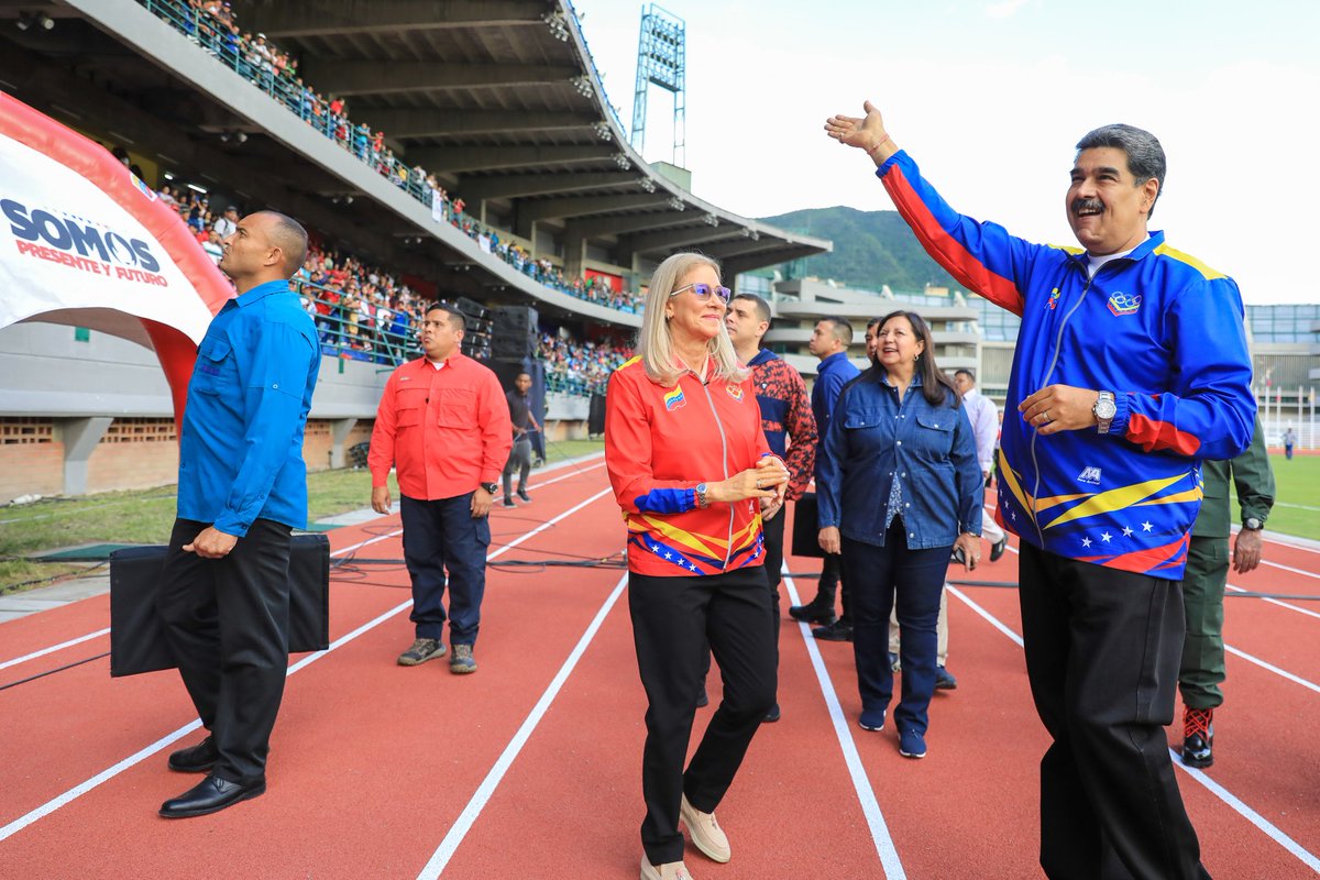 Qué hermosa quedó la Pista de Atletismo y las instalaciones del Estadio Olímpico Nacional “Brígido Iriarte”, recuperada integralmente. Está totalmente acondicionada, de acuerdo a los estándares internacionales, para que nuestros atletas entrenen en las mejores condiciones.