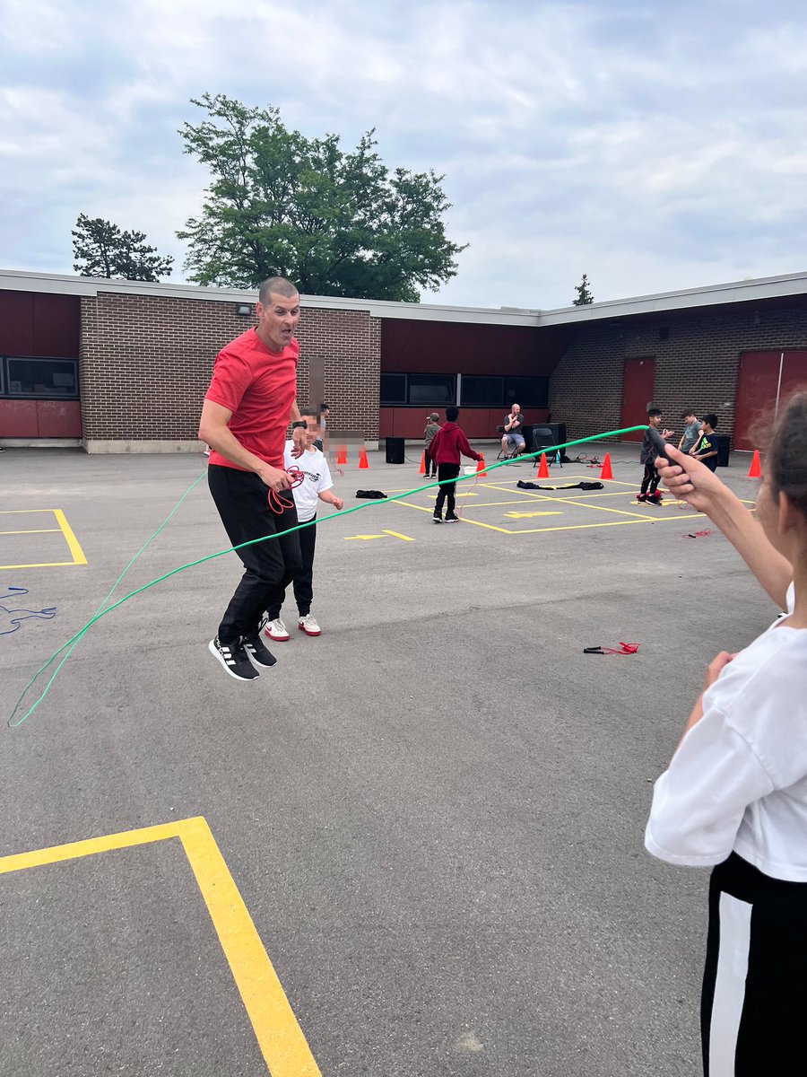 Ms. C Davies tweet media