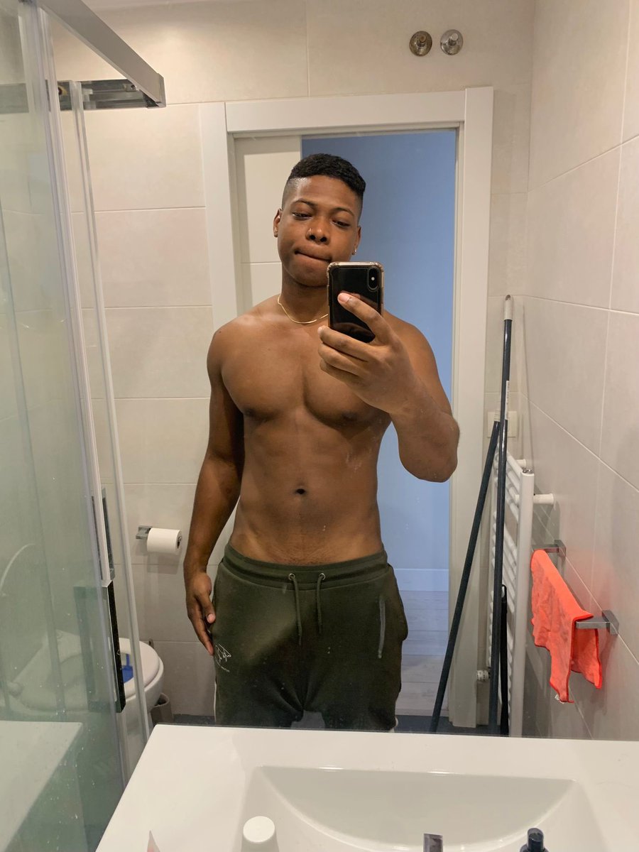 Quieres que empiece a subir contenido 🔥🥵 pues dale mucho Rt Rt 🔁🔁