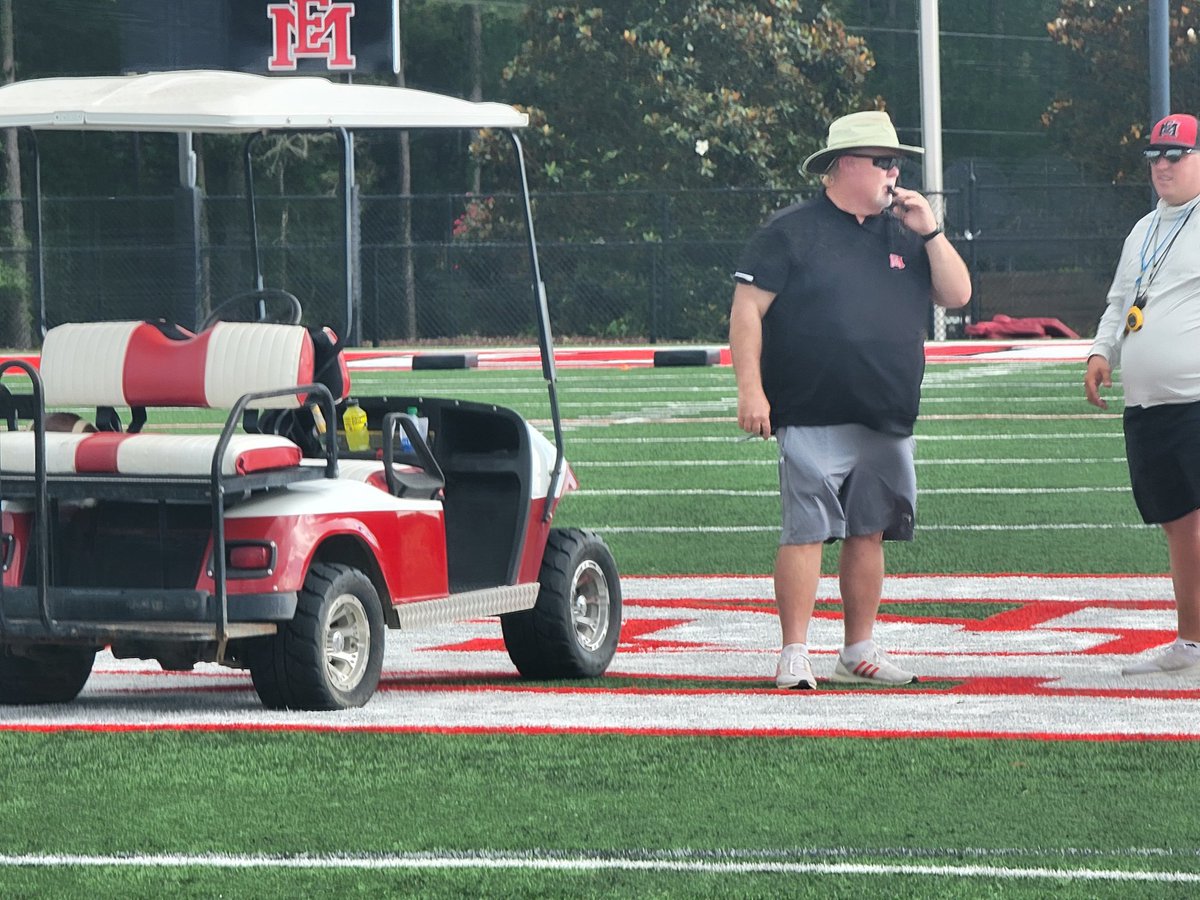 ricej32's tweet image. Great day in #Titletown USA #emcc OL-DL Camp. Choose @EMCCathletics
