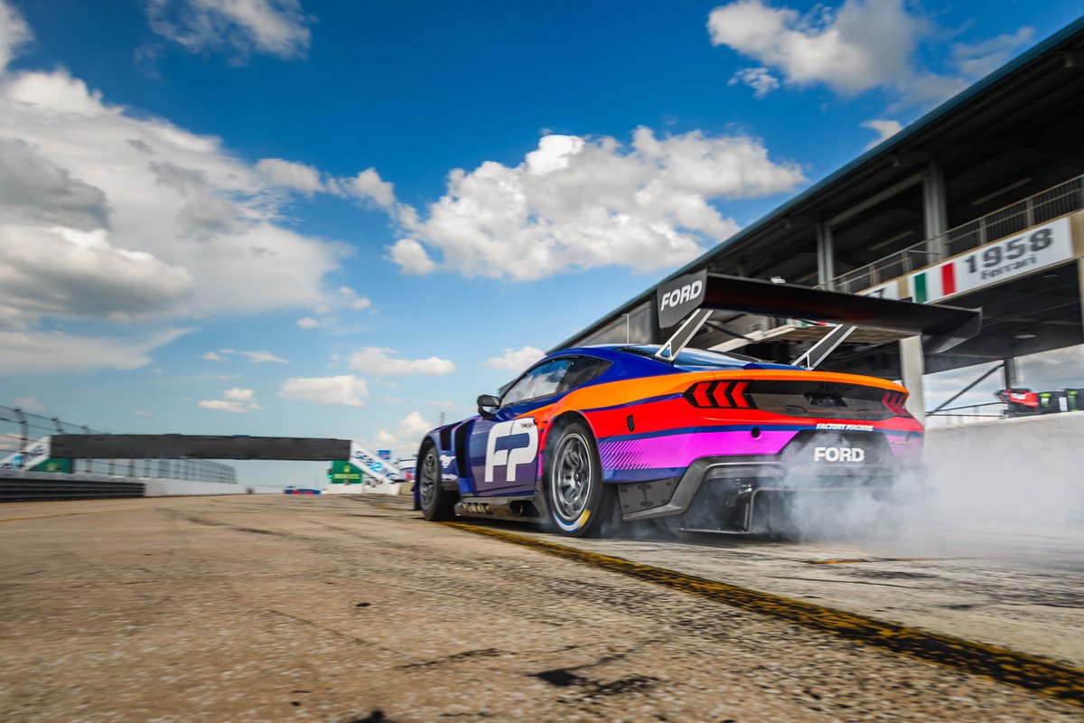 Big smile and a little sweat. Such a beauty and it was so much fun driving the fast and easy to drive #Mustang around hot Sebring… just like a #GT3 should be🐎
#multimatic #fordperformance #MustangGT3 #BredToRaceFP