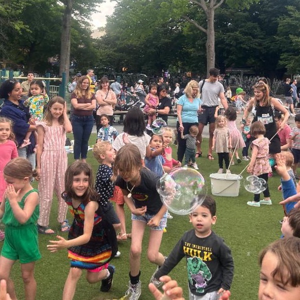 Don’t miss Lalo-palooza this week! Suzi Shelton is joined this week by special guest Jared Engle on banjo!

RSVP here:
meetlalo.com/pages/lalopalo…

#parkslope #oldstonehouse #lalopalooza #suzishelton #livemusic #childrensmusic