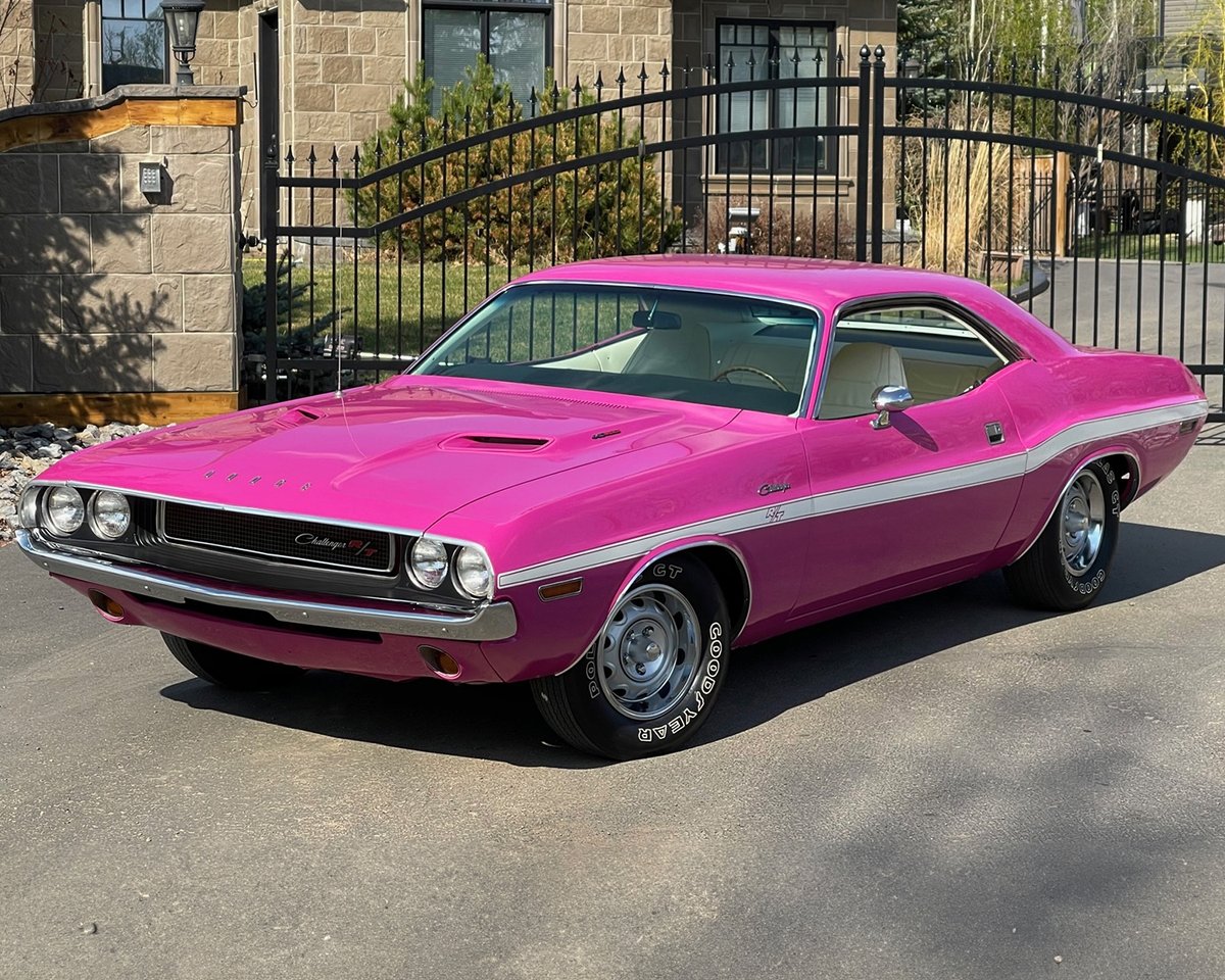 Barrett_Jackson's tweet photo. There is a fresh rotisserie #restoration on this 1970 @Dodge #Challenger R/T. Powered by an upgraded 440/375hp #Magnum #V8 engine backed by a #TorqueFlite automatic transmission. Selling with No Reserve at the 2023 #LasVegas Auction.
More Info: https://t.co/AEwbN1PjrP https://t.co/SUnFZvGAnc