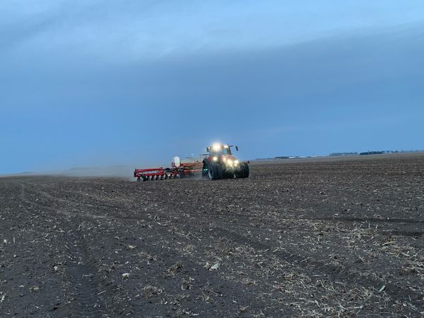 Dean Priester Farms. Humphrey, NE 🌙
.
#Farming #agriculture #grain #trusted #Nebraska #successfultogether #dekalb #xtend