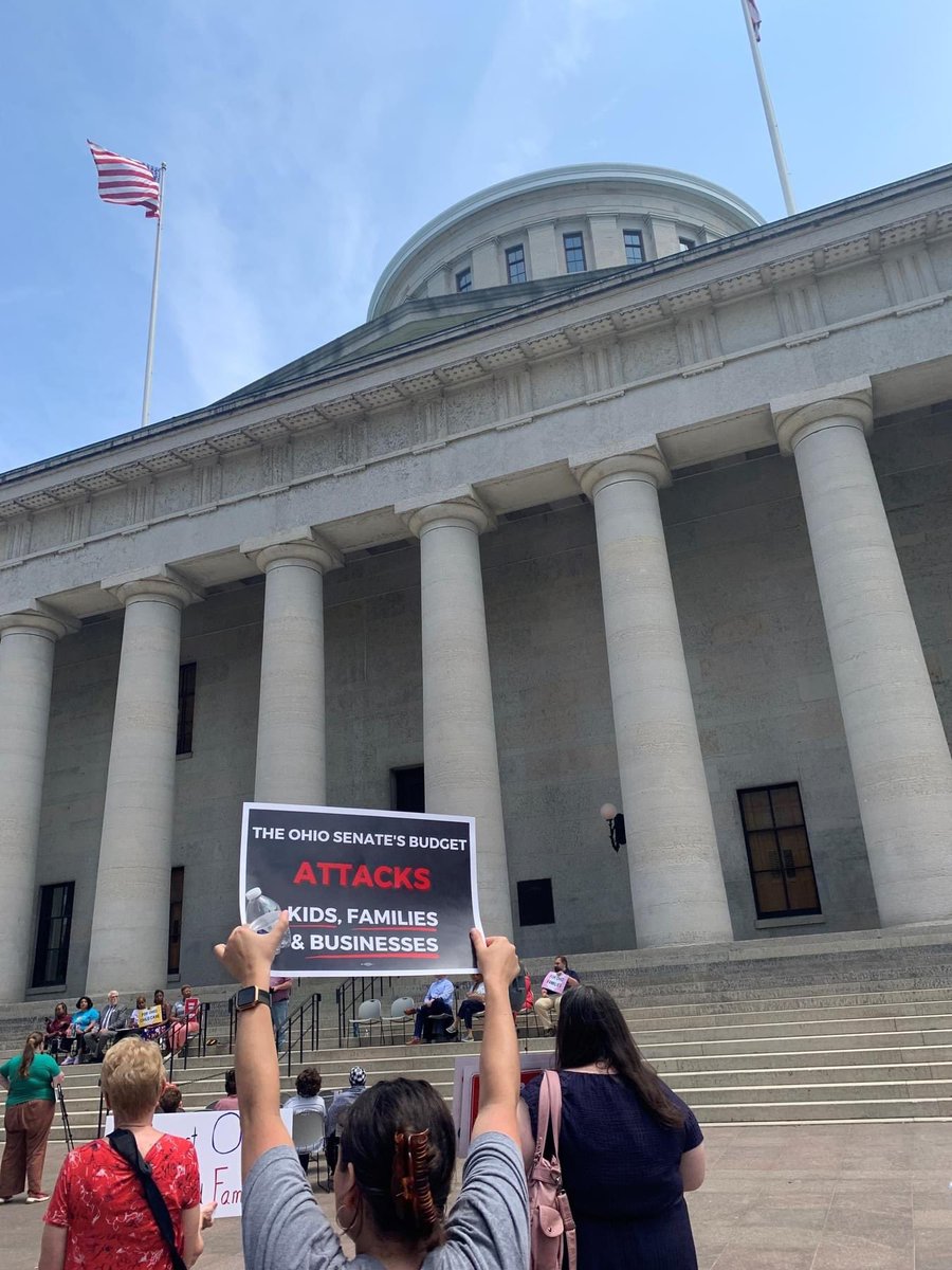 LynanneWolf's tweet photo. Ohioans showed up for kids and families today at the Ohio Statehouse demanding restoration of more than half a billion of  @GovMikeDeWine and @OHRGOPCaucus @OhioHouseDems thoughtful investments in children. #savechildcare #nochildcarenowork https://t.co/Uf27z5JLrb