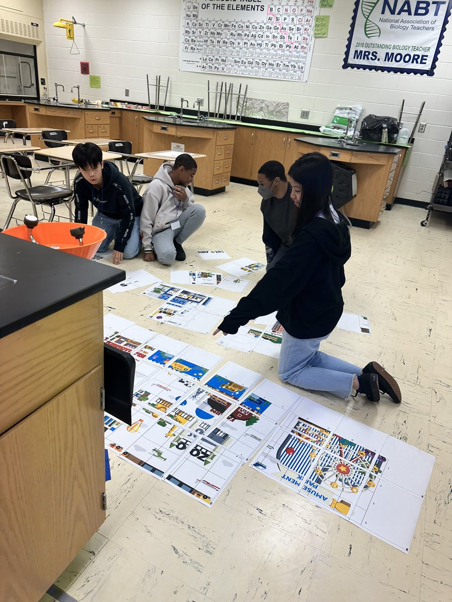 Dr_Misty_Givens's tweet photo. Day 2 of Science Discovery Camp. Ss collaborated to put a Sphero city together by coordinate planes, then coded Sphero to cruise through the city! #3DBacteriaphage #SpheroOntheMove #YouBelongInHenry #ScienceDiscovery #STEMHenry #HCSSummerScienceAcademy @klbsci https://t.co/HLGUuiUb6w