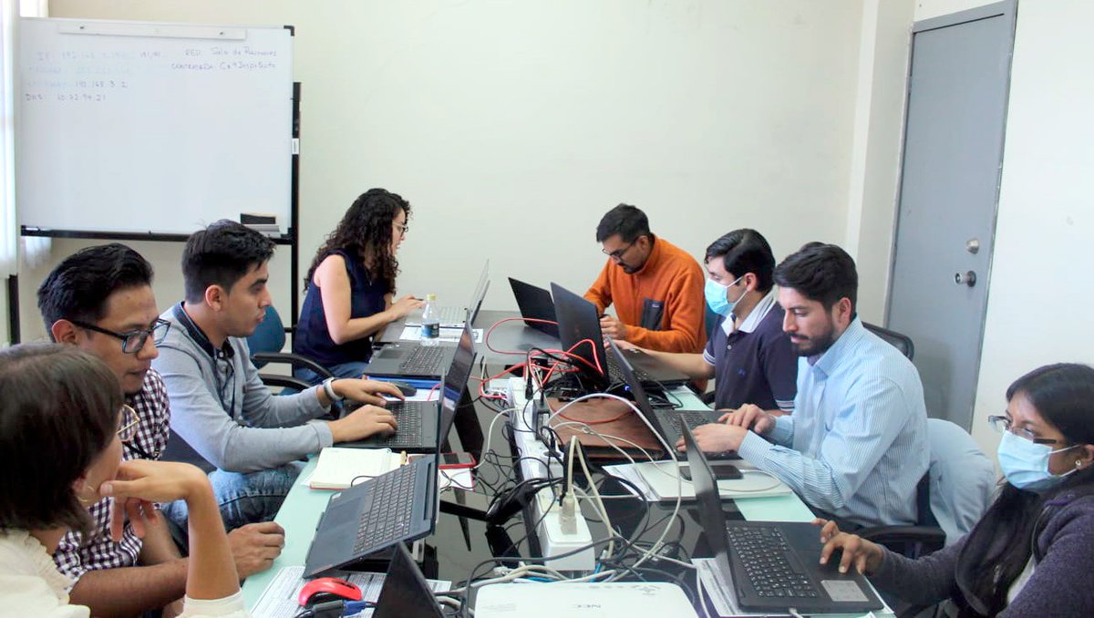 INSPI ECUADOR (@inspi_ecuador) on Twitter photo #INSPIEsVigilanciaGenómica
Técnicos e Investigadores del INSPI <a href="/Salud_Ec/">Ministerio de Salud Pública 🇪🇨</a> <a href="/AgrocalidadEC/">Agrocalidad</a> y <a href="/Ambiente_Ec/">Min. de Ambiente, Agua y Transición Ecológica</a> fortalecen sus conocimientos en Vigilancia Genómica ante posibles brotes de epidemias de Influenza Aviar en el Ecuador.
Leer más ➡️bitly.ws/JbAm #INSPIEsVigilanciaGenómica
Técnicos e Investigadores del INSPI <a href="/Salud_Ec/">Ministerio de Salud Pública 🇪🇨</a> <a href="/AgrocalidadEC/">Agrocalidad</a> y <a href="/Ambiente_Ec/">Min. de Ambiente, Agua y Transición Ecológica</a> fortalecen sus conocimientos en Vigilancia Genómica ante posibles brotes de epidemias de Influenza Aviar en el Ecuador.
Leer más ➡️bitly.ws/JbAm