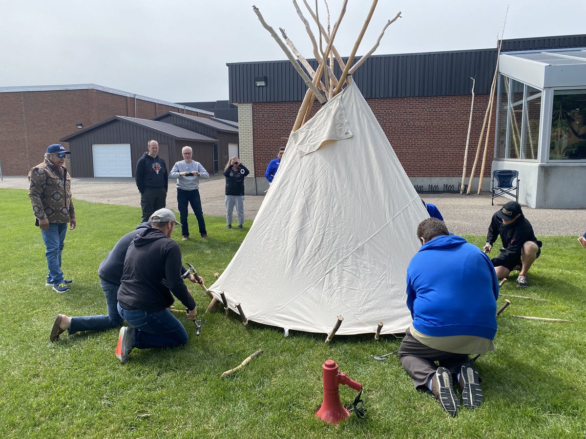 cchschool's tweet photo. What an incredible day of learning and sharing - from a much needed Talking Circle, to putting up our first NIITOYIS as a staff, to storytelling at MATSIYIKKAPISAIKI’SOMM - we at TAATSIKIOYIS have her blessed! #hs4 1/2 https://t.co/TwvOrlNRMd