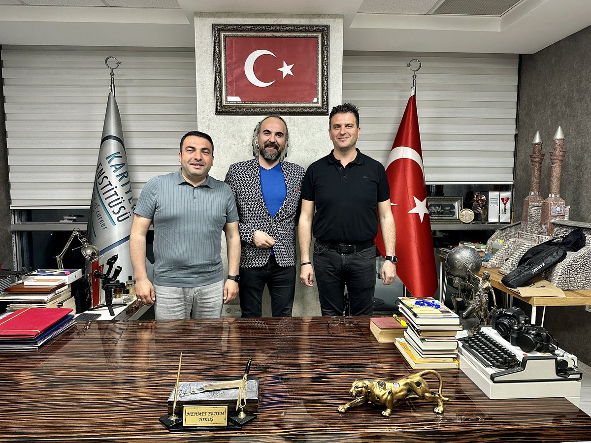 #BirveBeraber 🇹🇷

MÜSİAD #Gümüşhane Başkanımız Kıymetli Dostumuz Baki KARA ve MÜSİAD #Sivas Başkanımınız Sayın Uğur GÖRGEN beyefendiye, nazik ziyaretleri için teşekkür ediyorum. 

#Gümüşhane ve Sultan Şehrimiz arasında ticaretin gelişmesi noktasında yaptığımız istişarelerin,