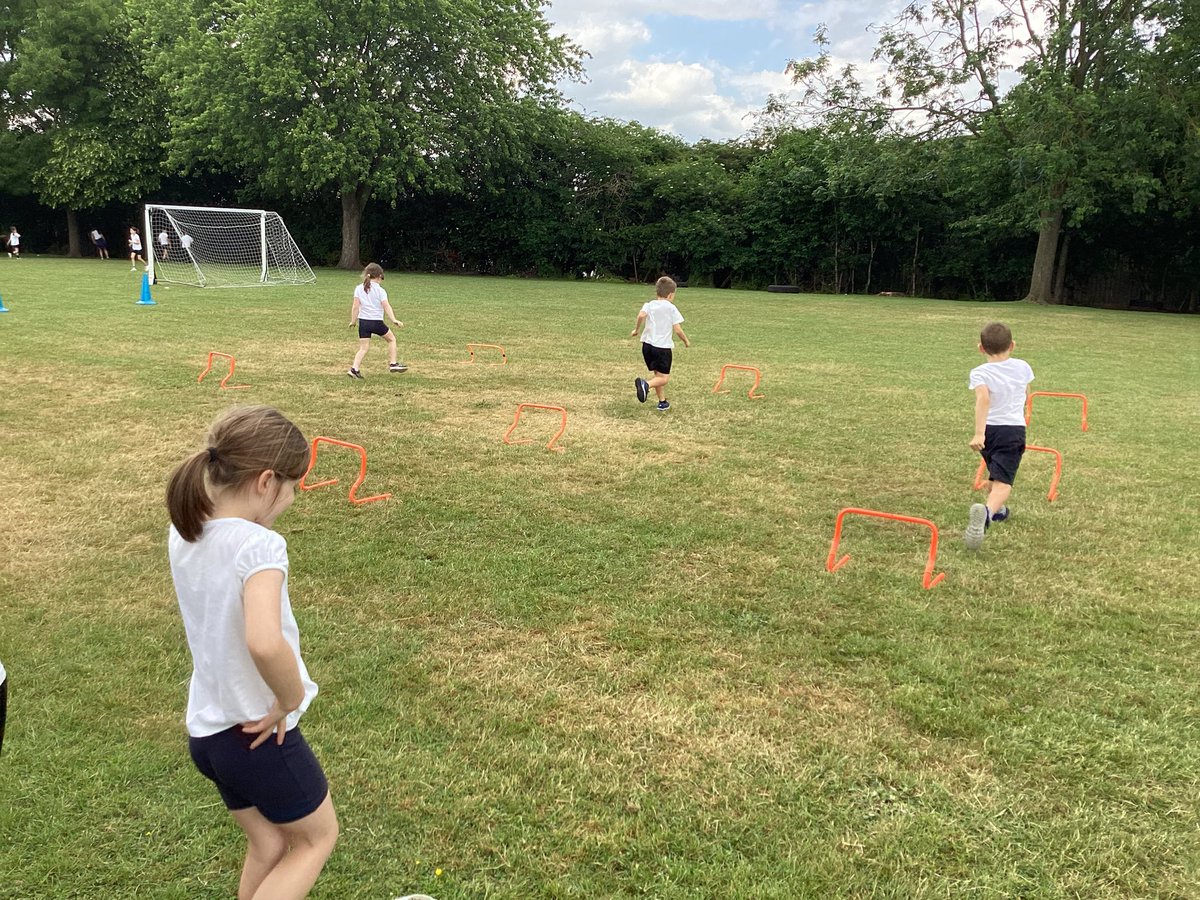 IPMATTowngate's tweet photo. In todayโs lesson, year 1 have been improving their athletic development, they have enjoyed taking part in different races and working as teams #year1TPA #peTPA https://t.co/MFg8FjQf3b