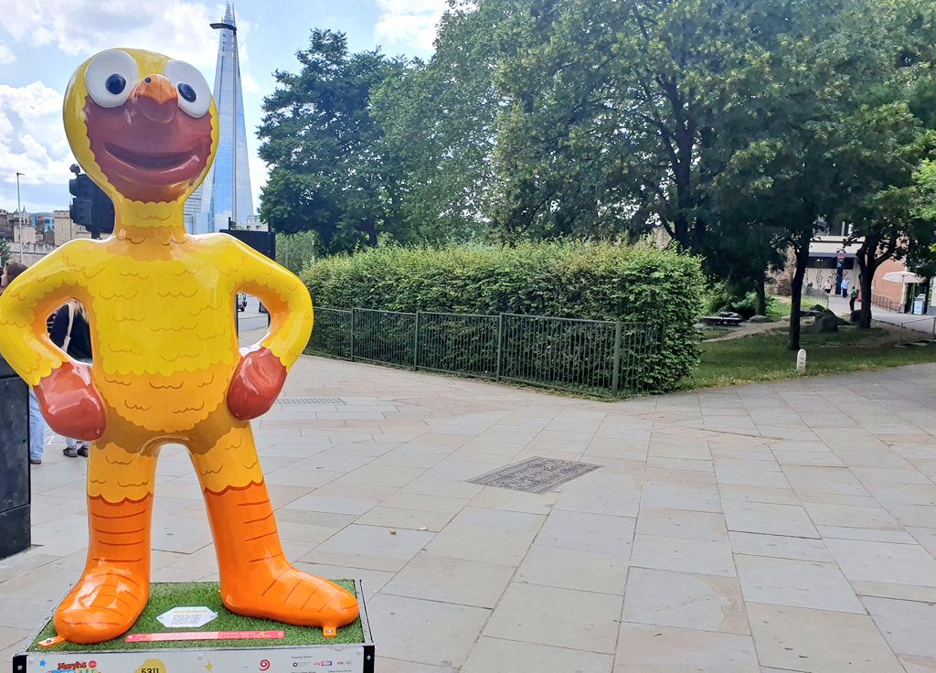 We're in London exploring the brand new <a href="/MorphLDN/">Morph’s Epic Art Adventure London</a> #ArtTrail #MorphsAdventureLondon

We absolutely love these favourite characters from our childhood and got to meet one of the incredible team from <a href="/WhizzKidz/">Whizz Kidz</a> while exploring today, too!
 arttrailproject.org/trail/morphs-e…