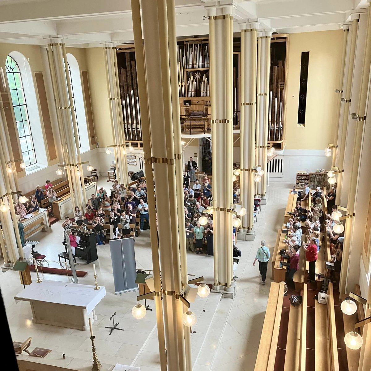 musictravel1's tweet photo. Another marvelous day in London for @VocesNovae (KY), with a guided city tour, lunch at Borough Market and a rehearsal. Rehearsal highlight: participation of the composer of the music they are performing, Elaine Hagenberg. The evening was full of shows and relaxation. #MTCtravels https://t.co/syaT4xLiDI