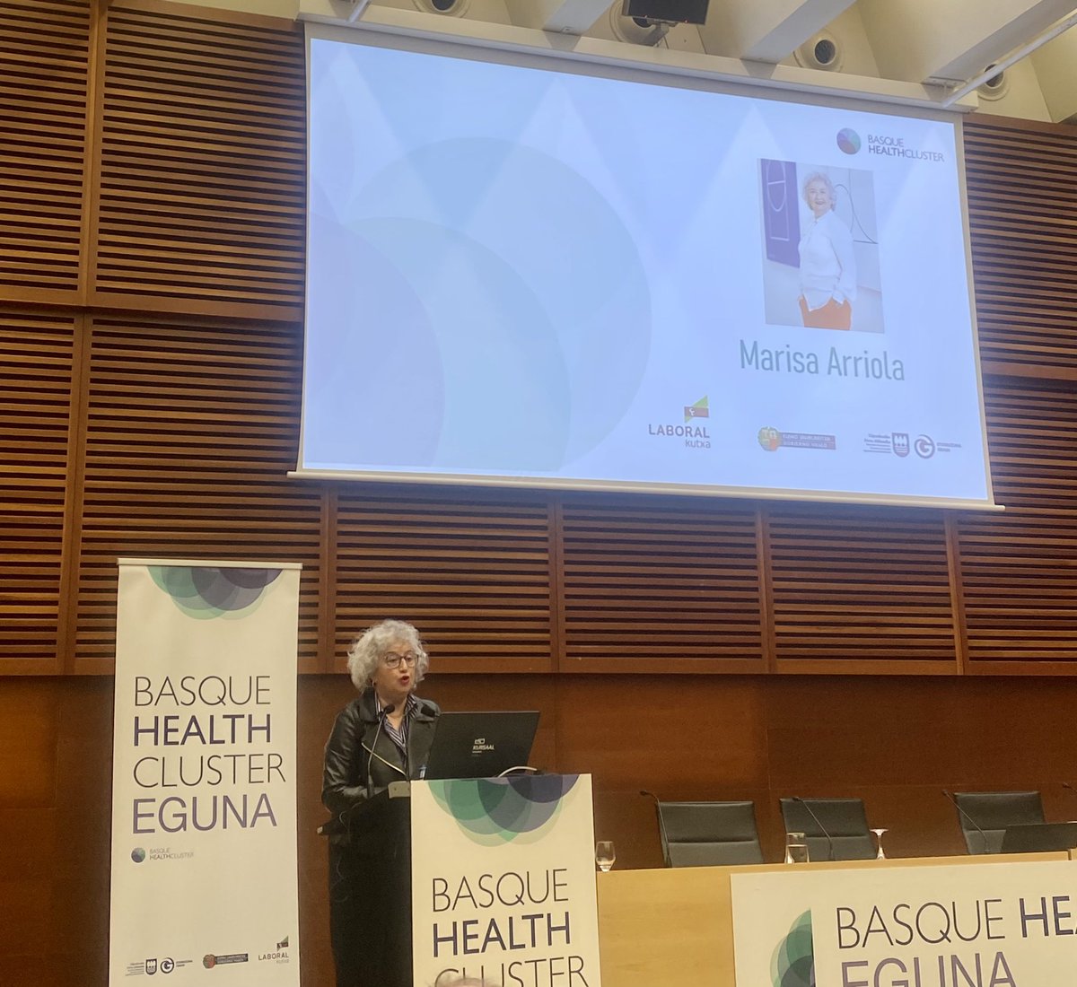 amaiamuro's tweet photo. Merecidísimo y emotivo premio #josemiguelazkotiasaria a @marisaarriola31 de @BICGipuzkoa por su impulso al sector Biosanitario Vasco por parte del #basquehealthcluster 
¡¡¡ ZORIONAK !!! https://t.co/1iKMkSfzXG