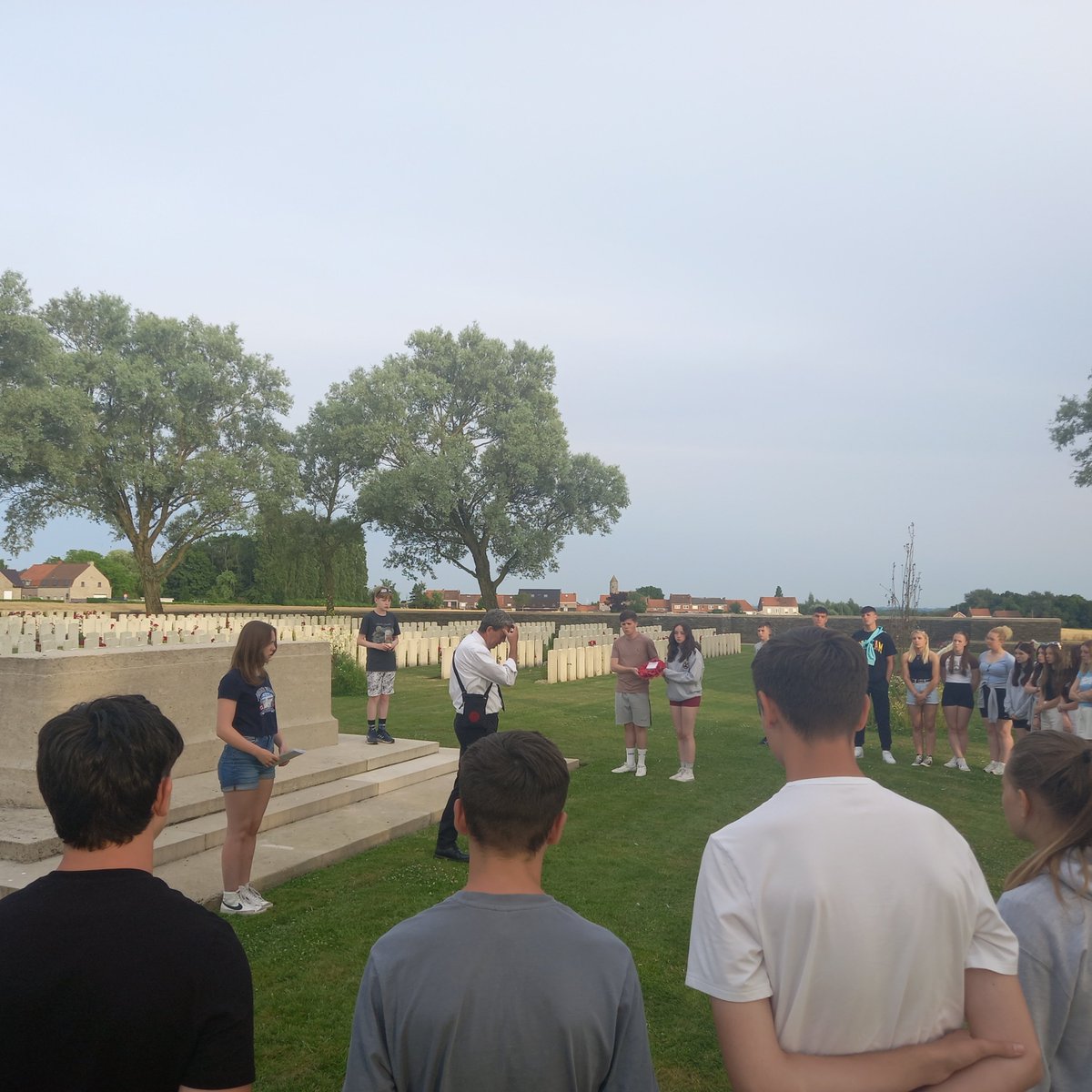 LornshillSocSub's tweet photo. The Battlefields Experience for the @Lornshill 7th Pals Battalion concludes with our own private ceremony at Menin Ridge Cemetary. Our young people have had a thought-provoking tour, and have conducted themselves in a respectful manner throughout. We're very proud of all the Pals https://t.co/B9IGkU4DSU