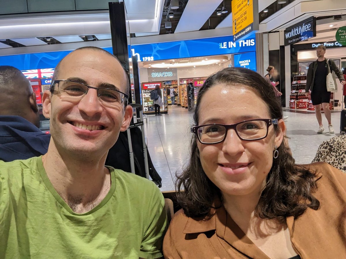 On our way from Israel to #EPSA2023, Glasgow! Our flight is delayed, so plenty of time to catch up with @alonyakter on our ongoing work (which will also be presented at the conference). Looking forward to meeting old and new friends ☺️ @europsa