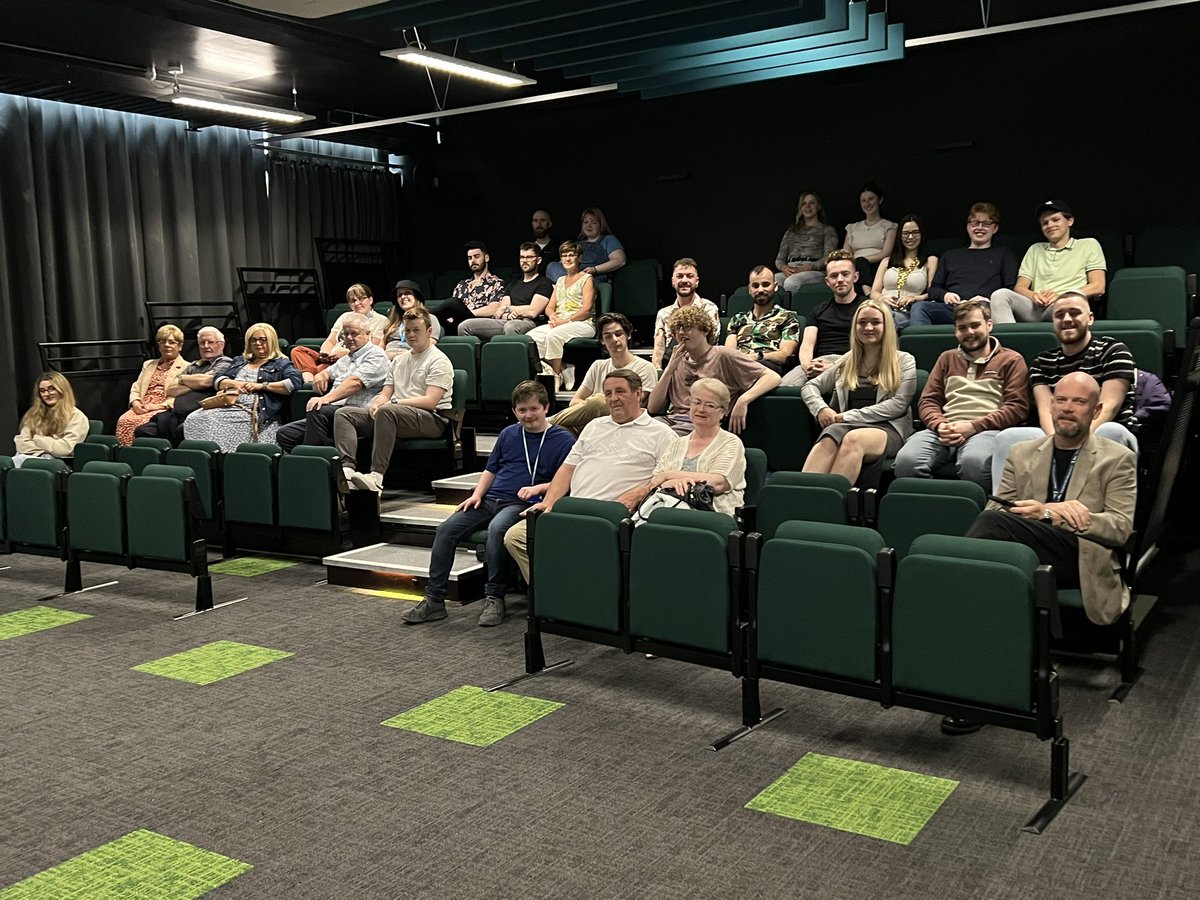 JoleneMairsDyer's tweet photo. Beyond proud of our amazing #ScreenProduction @UUScreen students and their fantastic final year documentaries premiered tonight as part of @DocsIreland https://t.co/UdE5PgU5Fy