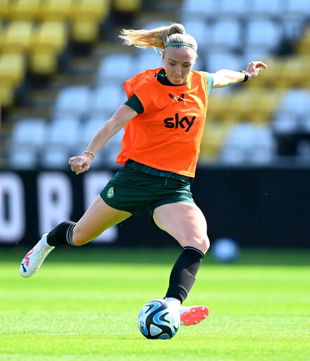 Louise Quinn tweet media