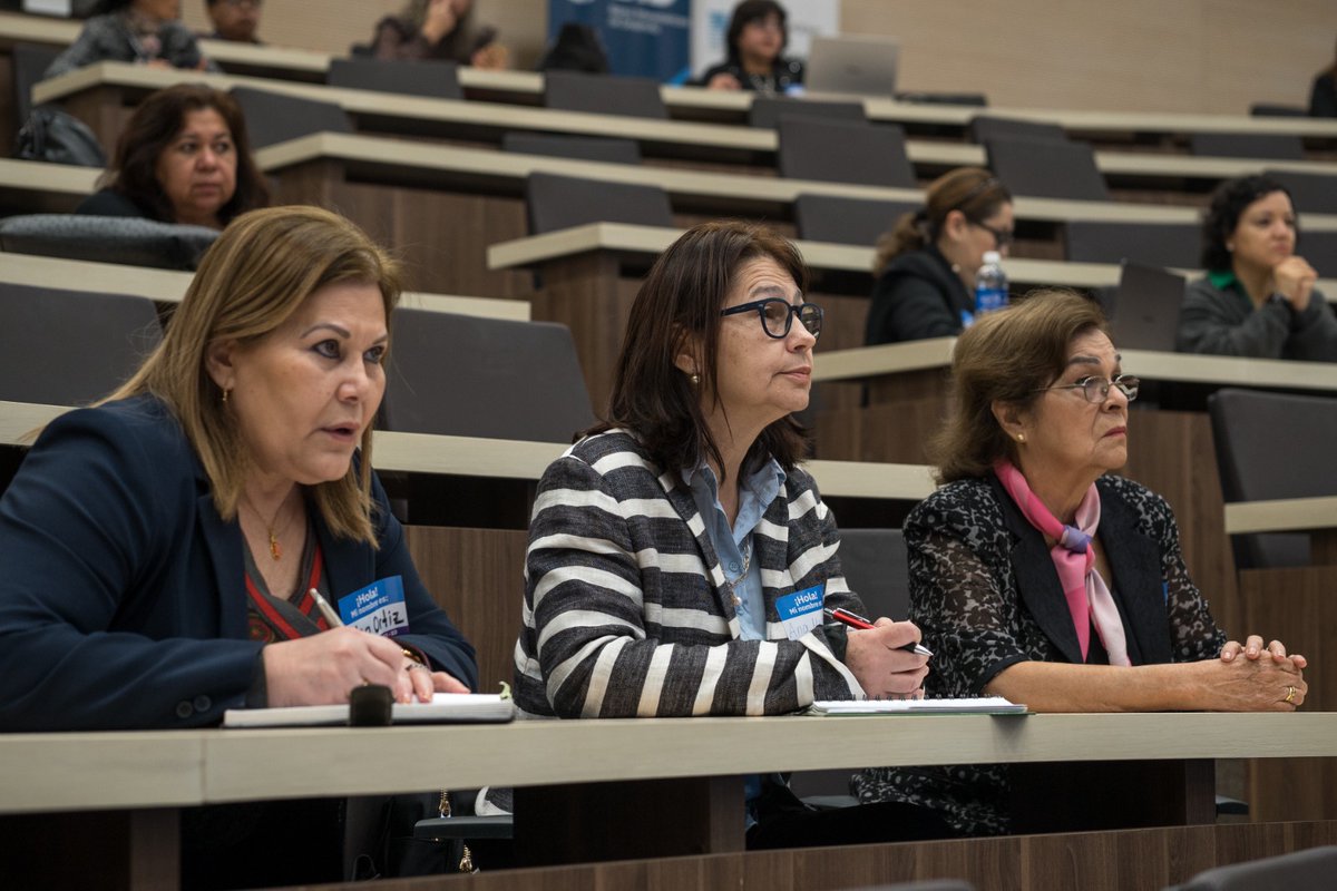 becalpy's tweet photo. 🎓 Sobre "Gestión de riesgos de desastres en #Paraguay: factores de género en la acción colectiva comunitaria" expuso nuestra exbecaria de #Doctorado en Geografía, Angelina Trinidad-Da Silva, en el marco del Seminario #LALICS 2023, desarrollado hasta hoy en 🇵🇾 sobre innovaciones. https://t.co/AXjmvYQsIj
