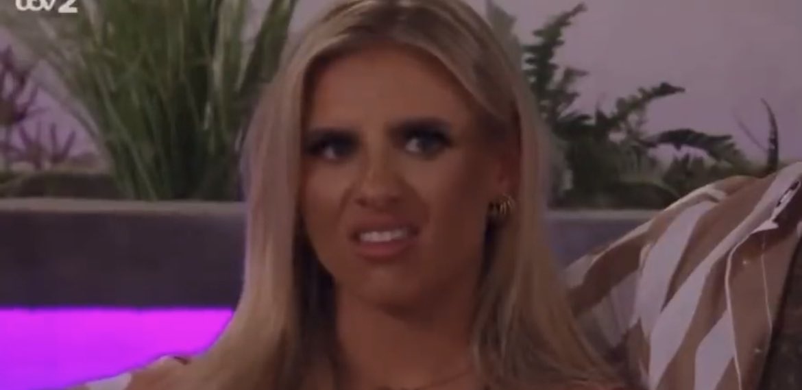 Pariscato2's tweet photo. I like Jess but icl she’s getting on me nerves. Maybe sammy and Jess are compatible after all #LoveIsland https://t.co/62cb8eL5eK