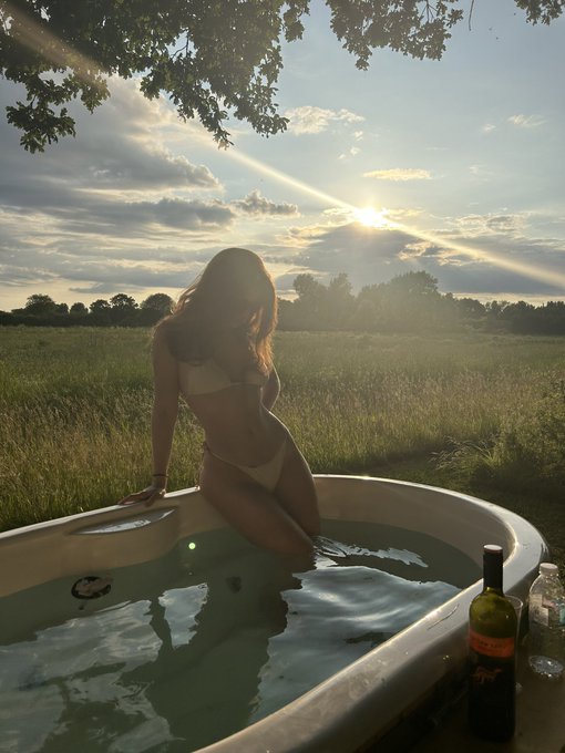 You&rsquo;ll find me bathing in the fields ☀️🏕️ https://t.co/hI40JANOOG