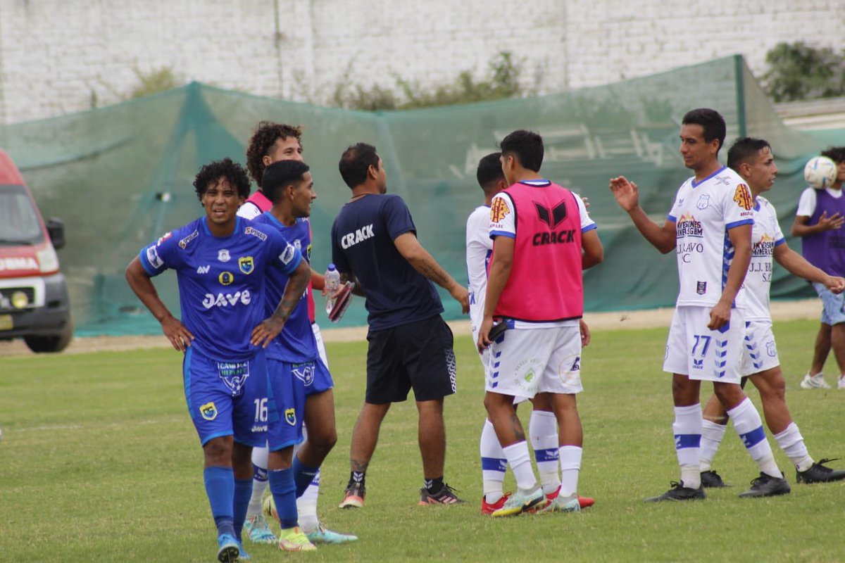 UnTalAaronSan's tweet photo. ¡FINAL!

Carlos Stein 1-3 Santos FC

En 11 PJ Stein solo pudo sumar 1 pto. y es el último de la #Liga2 🇵🇪. Es la 1era vez que pierde ante Santos en su historia (acumulaba 1 victoria y 1 empate). Terrible momento.

📷 Yordin Herrera/@DeChalaca 
👉 https://t.co/amktNwb5iI https://t.co/HTG2Y1rCVY