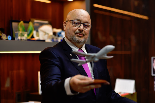 DefenseLrca's tweet photo. Conhecendo a BID - Entrevistamos Cesar Silva, CEO da AKAER, confira
#AKAER #Gripen #OrionP3AM #Hürjet #Hürkuş #ASOJ #TAI #ArabiaSaudita #Emirados
https://t.co/tz7nYV2o0l https://t.co/Gel8uLzwJv