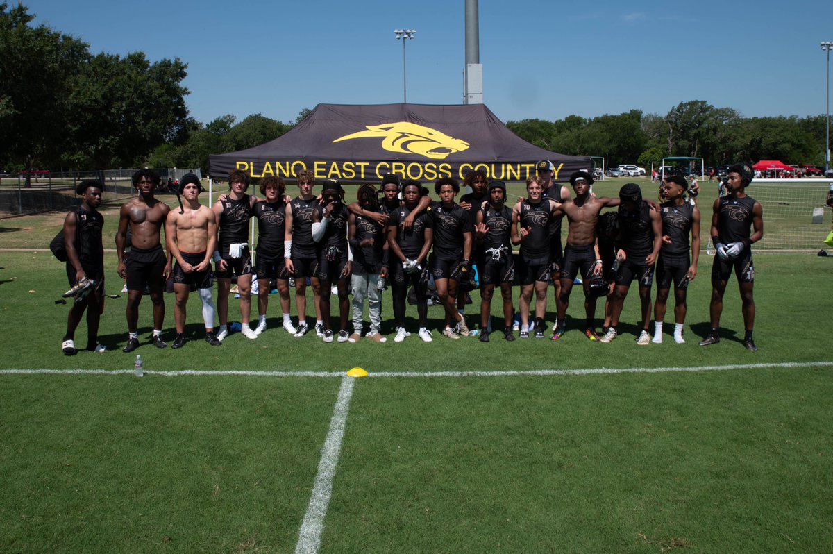 tonybenedetto19's tweet photo. #goldblooded summer! https://t.co/ZEEosx5wA6