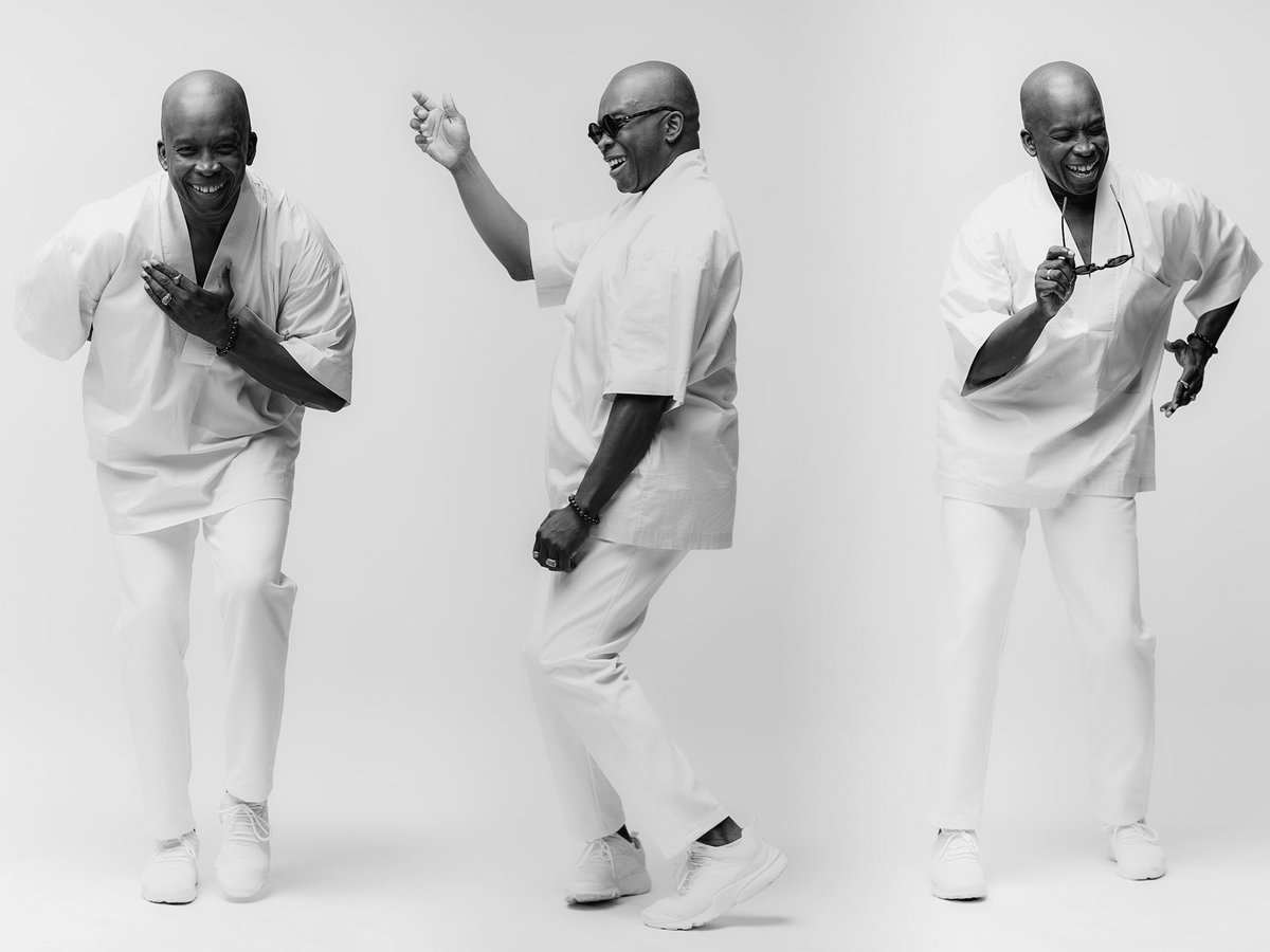 IamSantanna's tweet photo. J’ai eu la belle occasion de photographier l’artiste Regis Kole. Ce Monsieur dégage une énergie et une sincérité hors du commun. on a aussi échangé sur nos goûts musicaux qui sont semblables.

Le genre d’artiste qui te propose sans même que tu ne demandes. Il a une anticipation incroyable!