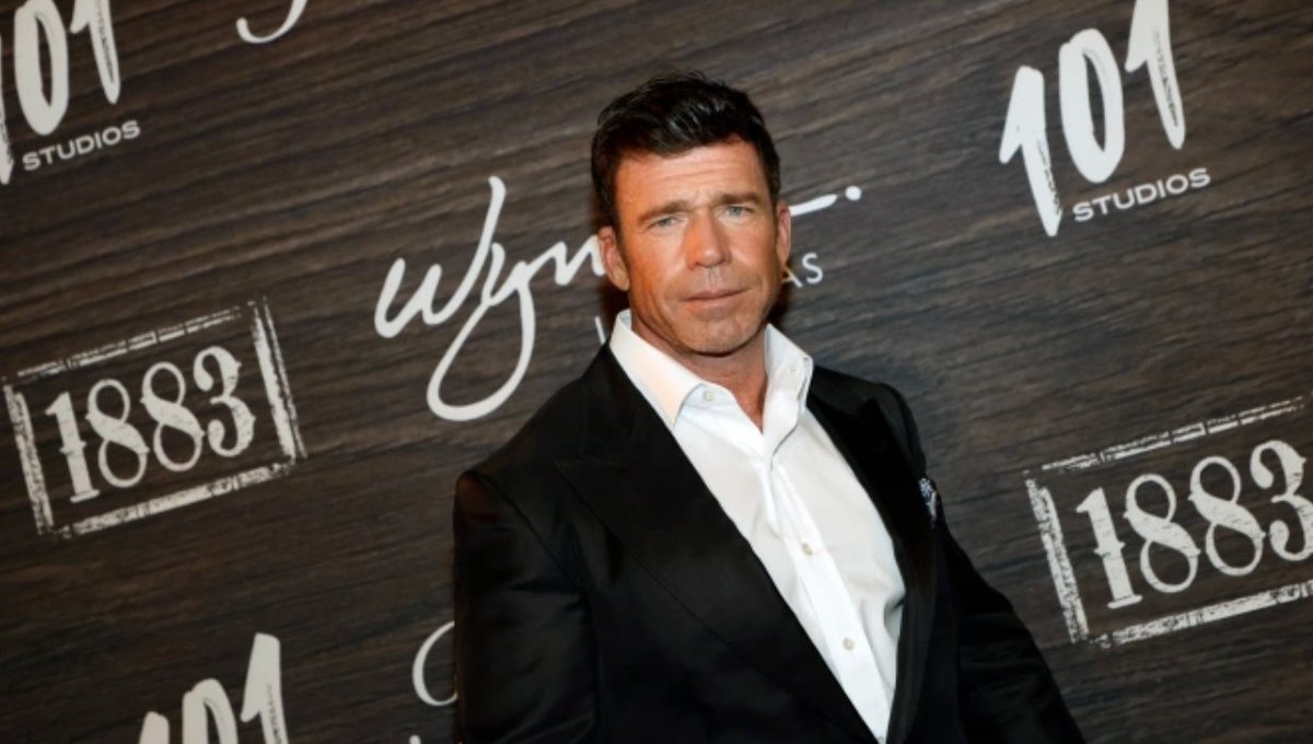 DEADLINE's tweet image. “If they tell me, ‘You’re going to have to write a check for $540,000 to four people to sit in a room that you never have to meet,’ then that’s between the studio and the guild. But if I have to check in creatively with others for a story I’ve wholly built in my brain, that would…