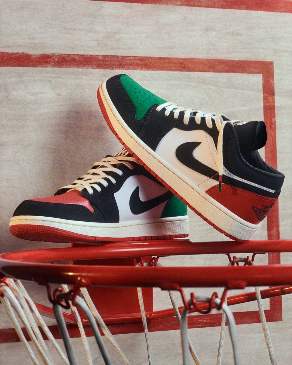 quai54wsc's tweet image. Introducing the 2023 Jordan x Quai 54 collection, which commemorates the 20th anniversary of the world’s biggest streetball event, and celebrates the heritage, the energy and the flamboyance of the Quai 54 community.
The new collection is now available, exclusively on SNKRS, the…