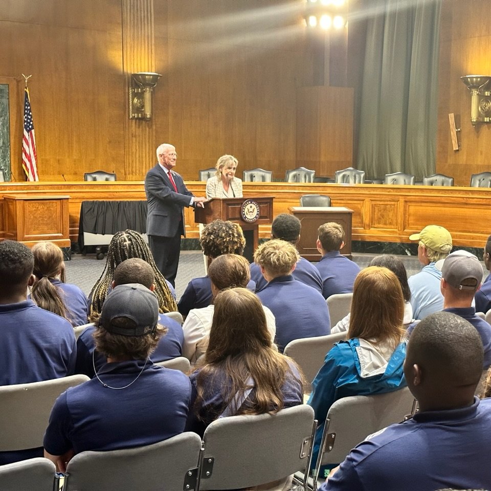 electriccoopsms's tweet photo. @SenatorWicker and @SenHydeSmith meet with the state’s youth tour delegates Wednesday. 🇺🇸 #YTDC23 #MS2DC #MSCYL #MSCYL23 https://t.co/lzninGfOZ5