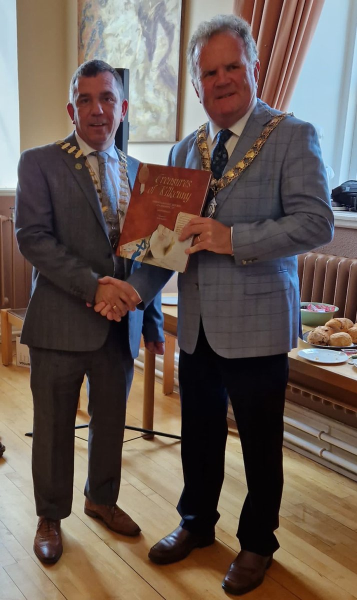 _Mark_Keane's tweet photo. @_Mark_Keane A very welcome opportunity to highlight the ongoing issues currently affecting our members today with the Mayor of Kilkenny. Who continues in supporting PDFORRA. #firstoserve #retention https://t.co/5dEBzSh2zx