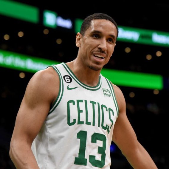 LegionHoops's tweet photo. FULL TRADE DETAILS:

Celtics receive:
Kristaps Porzingis

Wizards receive:
Marcus Morris
Draft picks

Clippers receive:
Malcolm Brogdon

(via @ShamsCharania)

🤯🤯🤯 https://t.co/wfGSR2LJma