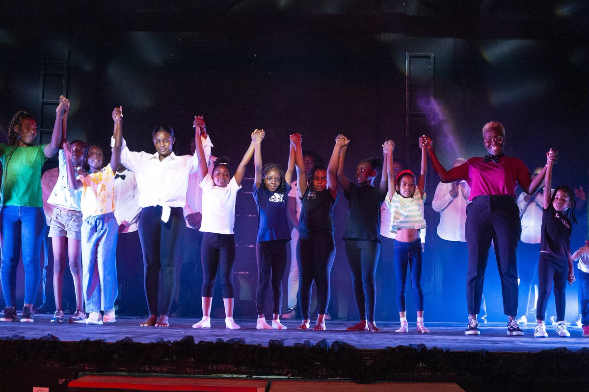 LifeMagazine_CI's tweet photo. #EVENT 🔴 En images le magnifique spectacle de danse "Voyage" de l'école de danse Mamma mia samedi dernier au Centre Georges Momboye 😍👌

🔻 Plus d'images et détails 👉https://t.co/xyc5Va2X3k https://t.co/NAh3VxXy1Z