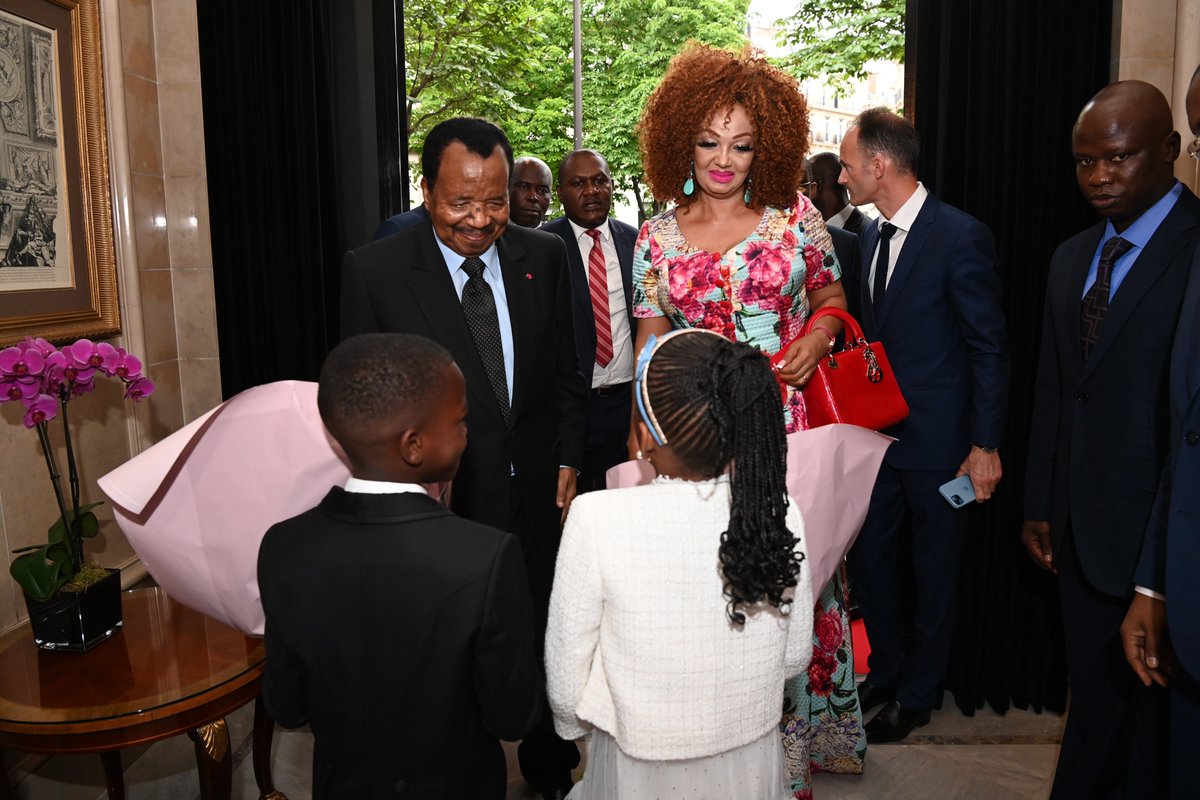 A Paris, pour prendre part au Sommet pour un Nouveau Pacte Financier Mondial.

In Paris for the New Global Financing Pact Summit.

#PaulBiya
#Cameroon
#Cameroun
#NewGlobalFinancingPact