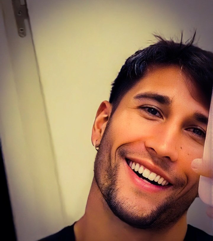 Maravillouse's tweet photo. 💌
Echaba de menos capturarte.... capturar  esta sonrisa... 😍
Estás realmente guapo, ragazzo!

@GOnestini https://t.co/KErE77TSGp