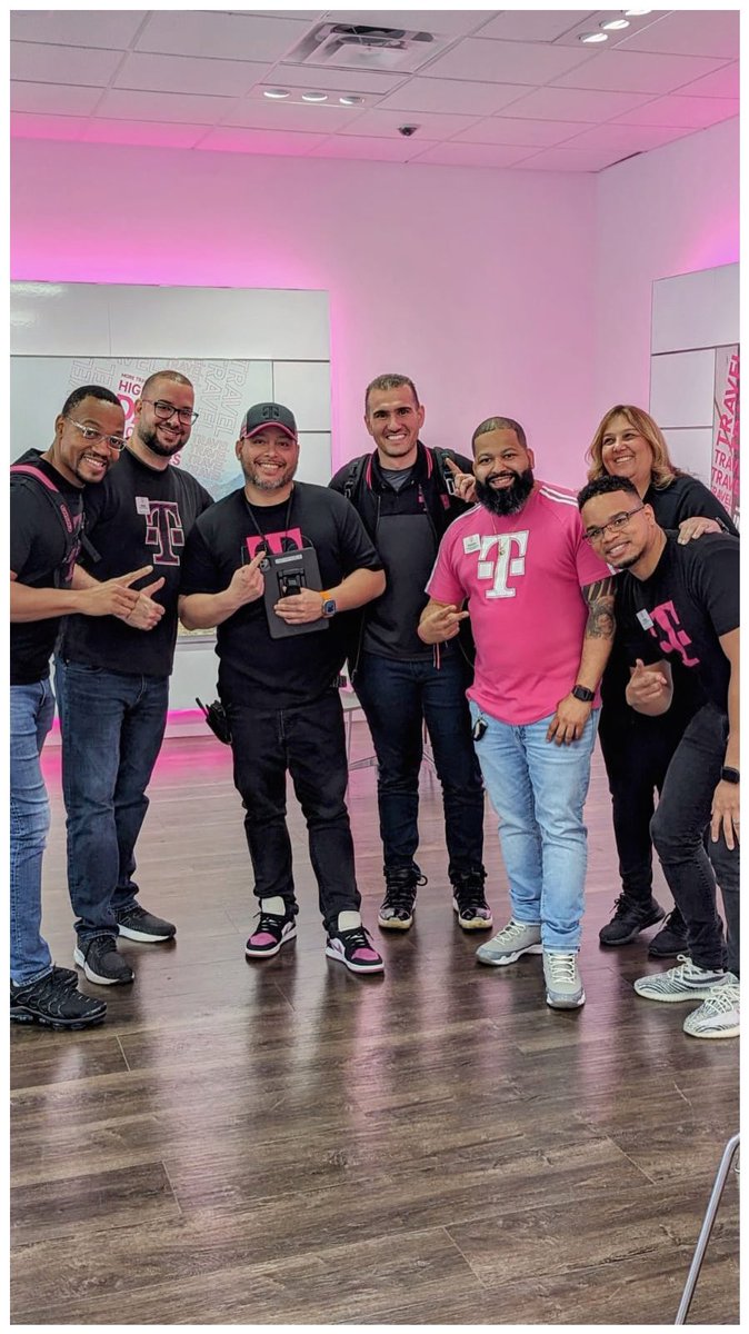 Finally… @tglover187 has visited the team that started the #HSI 100 Club ☺️. We are grateful for your visit & glad you acquired some insights from us. Excited to close out this quarter & start strong Q3 🔥 🔥 🔥. Let’s go!!! 💪 
Thank you!
#8355 #WestNewYork 
#TeamMagenta